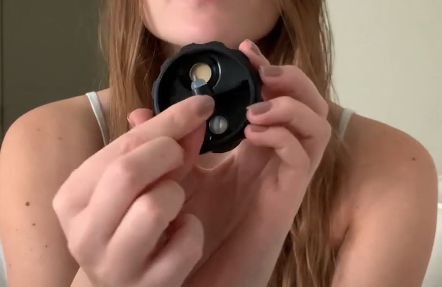HAND HERB GRINDER (Blue)